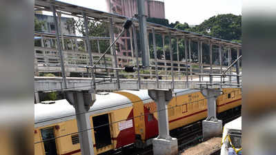 असम में फंसे यात्रियों की मदद के लिए गुवाहाटी से विशेष ट्रेनें चला रहा है रेलवे