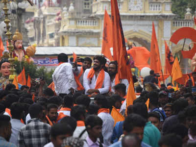 ಮೈಸೂರಿನಲ್ಲಿ ಹನುಮ ಜಯಂತಿ,  ರಾಜವಂಶಸ್ಥ ಯದುವೀರರಿಂದ ಮೆರವಣಿಗೆ ಚಾಲನೆ