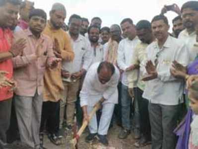 ಬಡವರ ಕಾಲೊನಿಗಳ ಅಭಿವೃದ್ಧಿಗೆ ಒತ್ತು