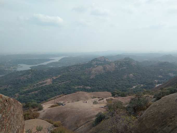 ​ಕರಿಗುಡ್ಡ, ಬಿಳಿಗುಡ್ಡ