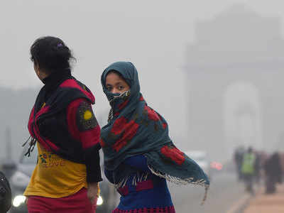 पहाड़ी इलाकों में बर्फबारी से दिल्ली में बढ़ी ठंड, प्रदूषण नियंत्रण में