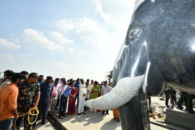 యాదాద్రి లక్ష్మీ నరసింహుని సేవలో సీఎం కేసీఆర్