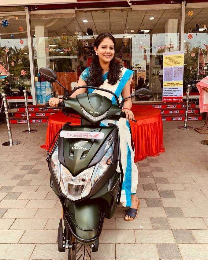 Rachana Narayanankutty buys Honda Dio