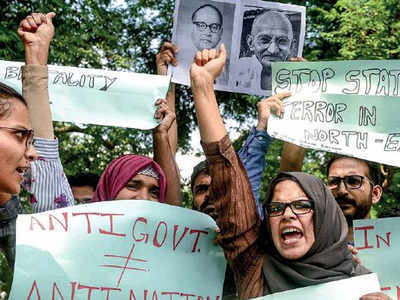 മദ്രാസ് ഐഐടിയിൽ നിന്ന് പോലീസ് പിന്മാറി; വിദ്യാർഥികളുടെ പ്രതിഷേധം തുടരുന്നു