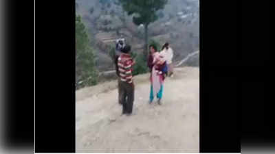 अल्मोड़ा: प्रधान पत्नी को पीटते पति का विडियो सामने आने से बवाल, FIR दर्ज
