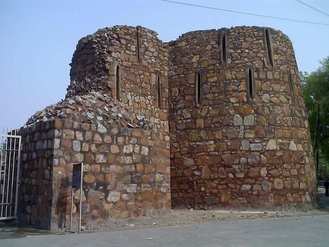 ​ಫಿರೋಜ್ ಷಾ ಕೊಟ್ಲಾ ಕೋಟೆ