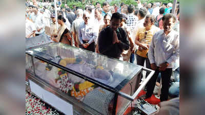 LIVE: डॉ. श्रीराम लागू यांच्या पार्थिवावर अंत्यसंस्कार