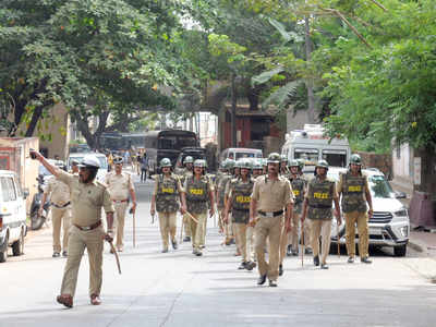 CAA: बवाल के बाद मेंगलुरु में सख्त सुरक्षा, बिना पहचान-पत्र शहर आए 50 लोग हिरासत में