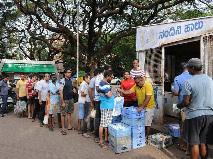 ಹಾಲಿನ ವಾಹನಕ್ಕೂ ತಡೆ