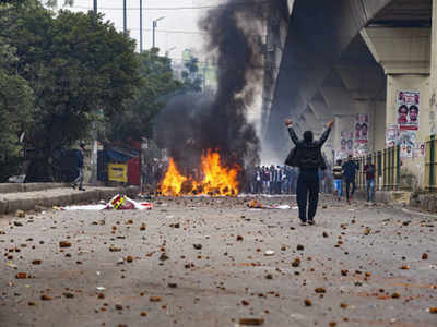 नागरिकता कानून: दिल्ली की हिंसा में डूब गए 1500 करोड़ रुपये