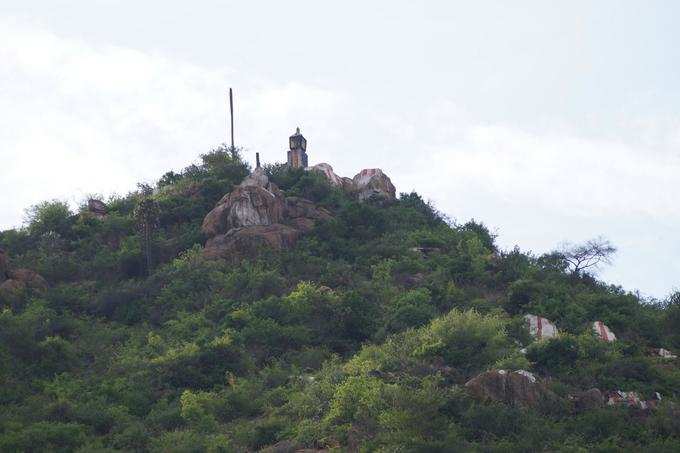 ஒளியாய் காட்சிதரும் சித்தர்கள்.!