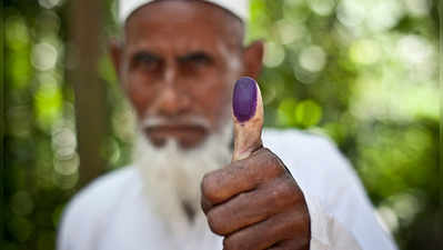 EVM নয়, ব্যালট ফেরানোর দাবি বাংলাদেশেও