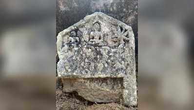 ಅಪರೂಪದ ಜಿನ ವೀರಗಲ್ಲುಪತ್ತೆ