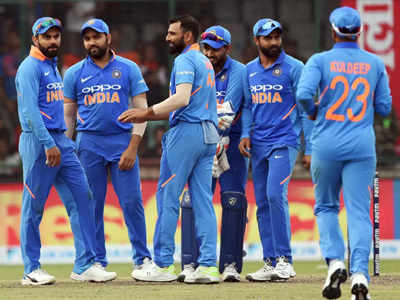 टीम इंडियाचे शतकांचे महाशतक; क्रिकेटमधील अनोख्या विक्रमाची नोंद!