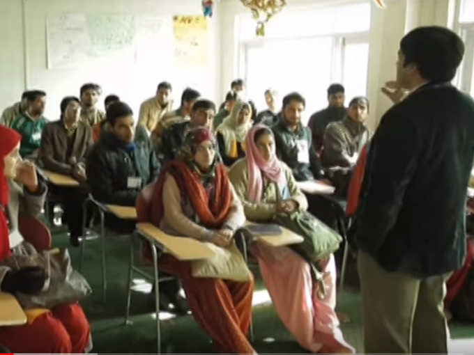 हिमायत कार्यक्रम में शिक्षित किए जा रहे हैं जम्मू-कश्मीर के युवा