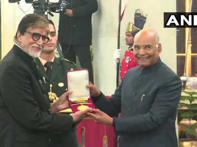 दादा साहब फाल्के पुरस्कार से सम्मानित किए गए अमिताभ बच्चन
