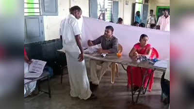 तमिलनाडु में स्थानीय निकाय चुनाव के दूसरे चरण के मतदान जारी