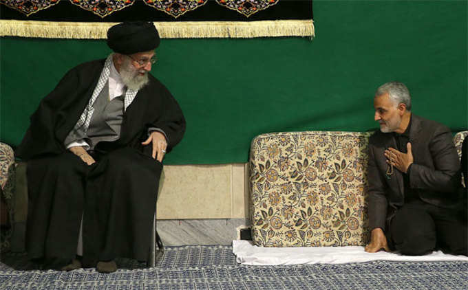 ईरान के सर्वोच्च धार्मिक नेता खमैनी के साथ सुलेमानी
