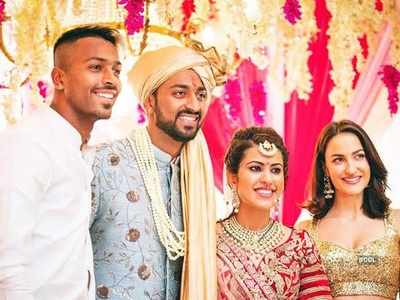 Hardik Pandya ஹர்திக் பாண்டியாவுக்கு நிச்சயதார்த்தம்: குத்திக் காட்டி போஸ்ட் போட்ட முன்னாள் காதலி