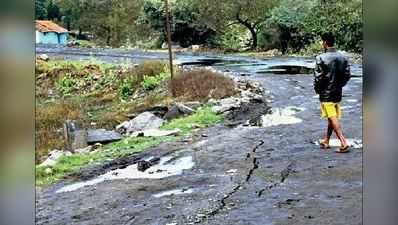 রাস্তা-বাজারে ফের ধসে ফাটল, বিক্ষোভ