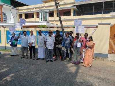 ലൈംഗിക പീഡനം കാരണം മഠം വിട്ടു; കൊച്ചിയിൽ മുൻ കന്യാസ്ത്രി സമരത്തിൽ; 15 ലക്ഷം രൂപ നഷ്ടപരിഹാരം ചോദിച്ചു