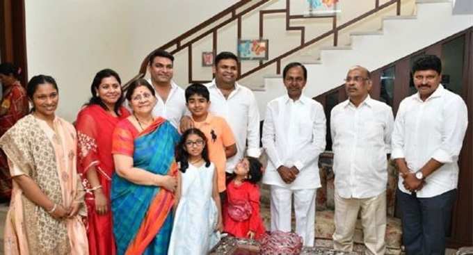 Bojjala Gopala with KCR