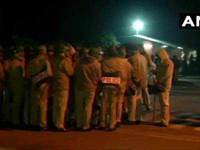 जेएनयू कैंपस छावनी में तब्दील, गृह मंत्री शाह ने दिल्ली पुलिस से मांगी रिपोर्ट