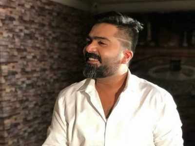 Simbu எங்களுக்கு இது போதும்: ஆனந்தக் கண்ணீர் விடும் சிம்பு ரசிகர்கள்