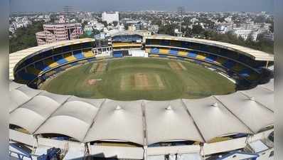 Indore T20లో మంచును అరికట్టేందుకు క్యూరేటర్ చిట్కాలు