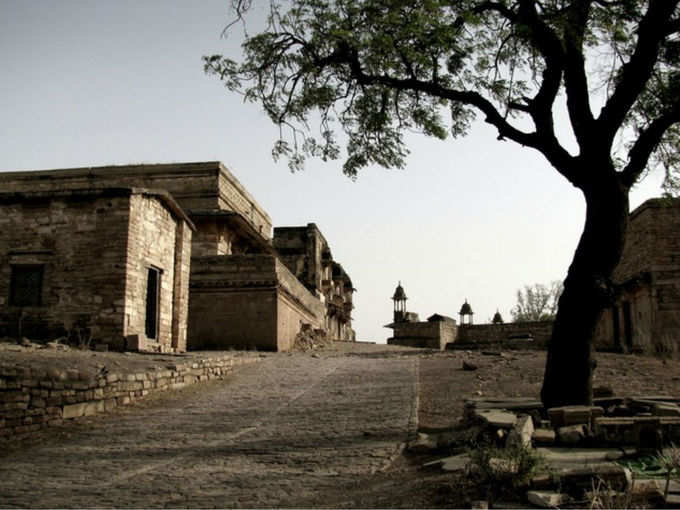 ಅದ್ಭುತ ಕೋಟೆ...