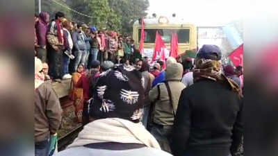 मजदूर यूनियनों का भारत बंद: आपस में भिड़े TMC-SFI कार्यकर्ता