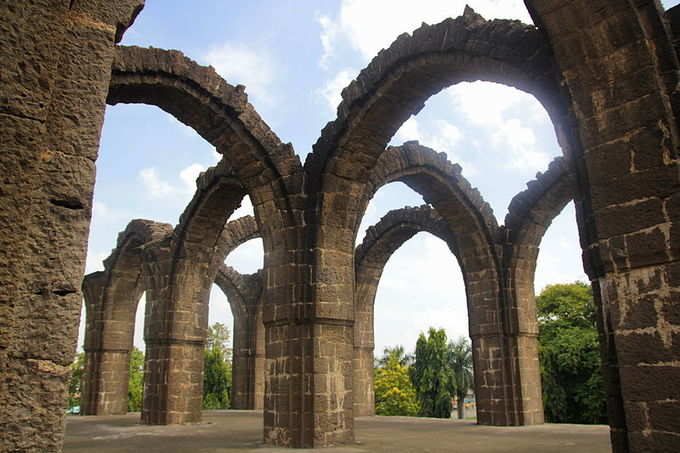 ಮೊದಲಿನ ಹೆಸರು ಅಲಿ ರೋಜಾ