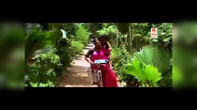 Tamil Old Songs : ரெக்ககட்டி பறக்குதடி அண்ணாமலை சைக்கிள்!