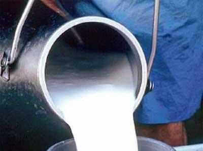 गायी-म्हशीचे दूध उद्यापासून २ रुपयांनी महाग