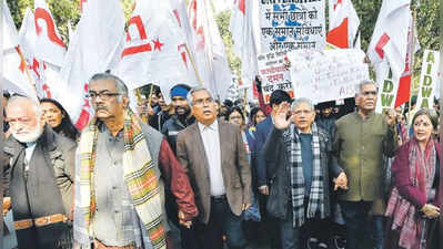 অতি-বাম পড়ুয়াদের বিরুদ্ধে মোদীকে চিঠি দুশোর বেশি অধ্যাপকের