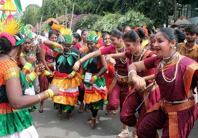 ತುಪ್ಪ ಸವರಿದರೆ ಬೆಣ್ಣೆ