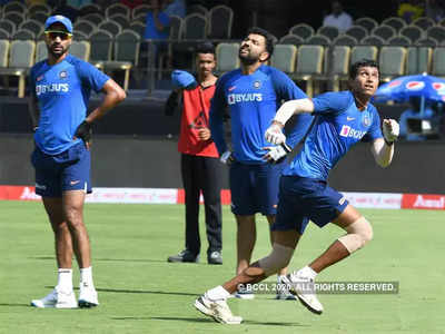 IND vs AUS 2nd ODI: തോല്‍വിക്ക് പിന്നാലെ വീണ്ടും തിരിച്ചടി? ആ താരം പുറത്ത്!! ഇന്ത്യയുടെ ടീം സാധ്യതകള്‍ ഇങ്ങനെ