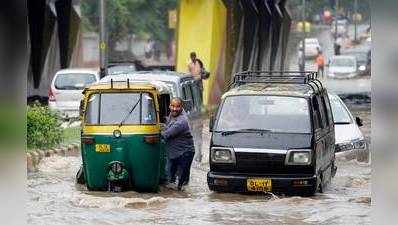 વરસાદને કારણે હૈદરાબાદમાં 7નાં મોત, દિલ્હીમાં 5 ઘાયલ