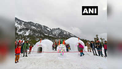 हिमाचल प्रदेश: मनाली के बाद मंडी में बर्फ के बने घर इग्लू की धूम, दूर-दूर से पर्यटक आकर क्लिक करा रहे तस्वीर