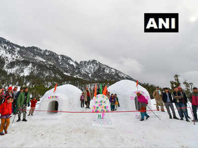 हिमाचल प्रदेश: मनाली के बाद मंडी में बर्फ के बने घर इग्लू की धूम, दूर-दूर से पर्यटक आकर क्लिक करा रहे तस्वीर