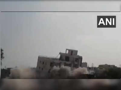 मध्य प्रदेश: कमलनाथ सरकार का ऑपरेशन क्लीन, विस्फोटकों से उड़ाई गई अवैध इमारत