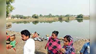 পুকুর ভরাটের অভিযোগ পেয়েও অভাব তৎপরতার