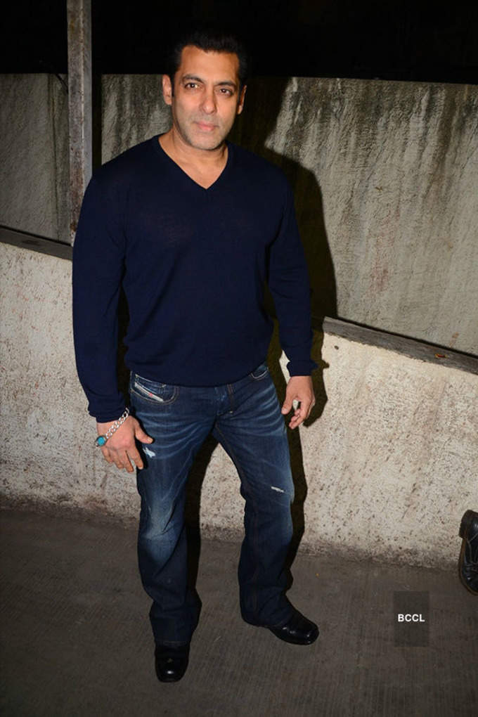 Salman Khan watches Dangal