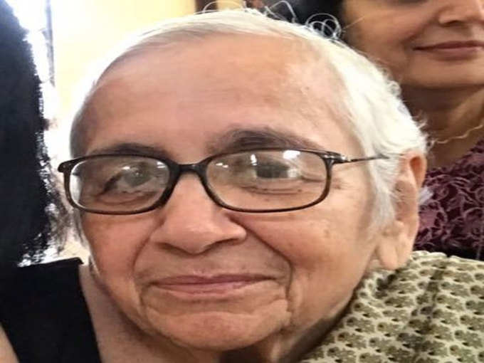 यामिनी मजूमदार (88 वर्ष)