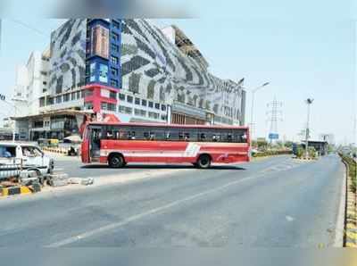 AMCએ BRTS રોડમાંથી વાહનચાલકોને રસ્તો બનાવી આપ્યો 