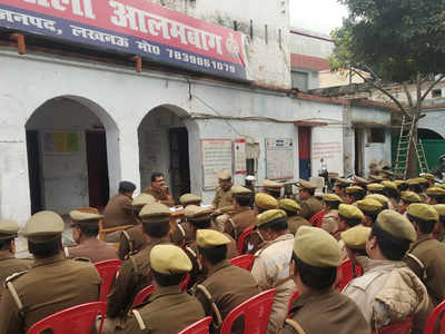 लखनऊ: कमिश्नर सिस्टम लागू होने के बाद डीसीपी ने की पुलिस अधिकारियों के साथ बड़ी बैठक