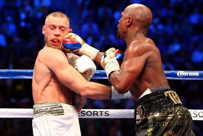 Floyd Mayweather Jr. knocks out Conor McGregor