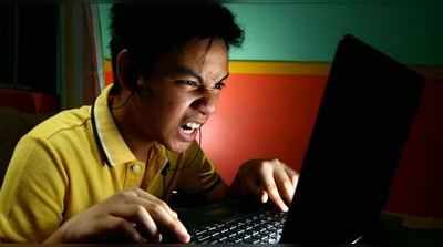 ભારતીયોમાં ચિંતાજનક હદે વધી રહ્યું છે ઇન્ટરનેટનું વળગણ