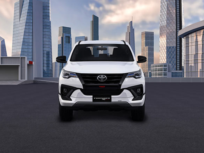 Front look of Toyota Fortuner TRD Sportivo