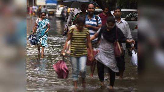 Heavy rains in Mumbai, high-tide alert 